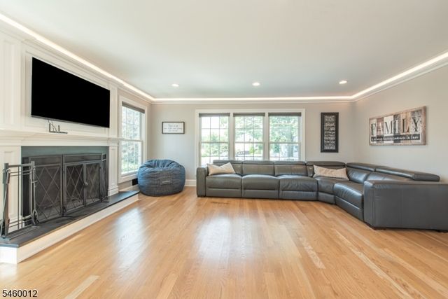 9 Alexandria Dr, East Hanover Twp., NJ 07936