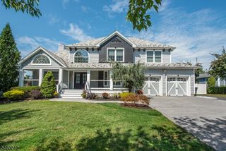 9 Alexandria Dr, East Hanover Twp., NJ 07936