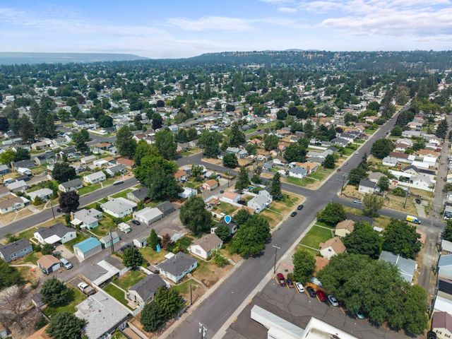 4811 N Oak St, Spokane, WA 99205