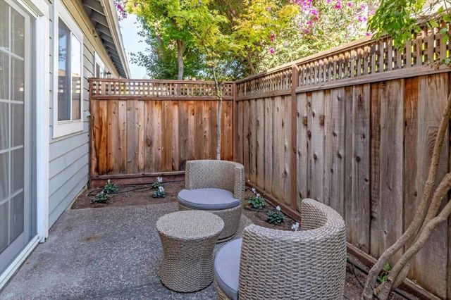 527 Tyndall Street, Los Altos, CA 94022