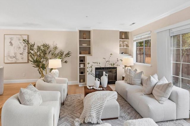527 Tyndall Street, Los Altos, CA 94022