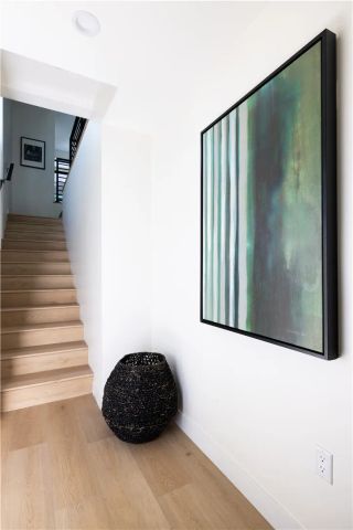 5443 Blackwelder, Los Angeles, CA 90016