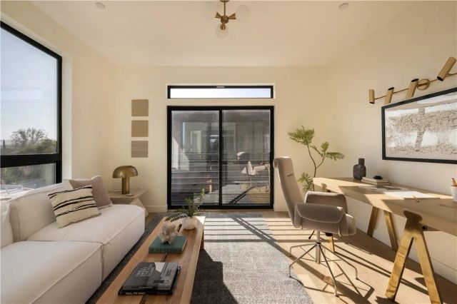 5443 Blackwelder, Los Angeles, CA 90016