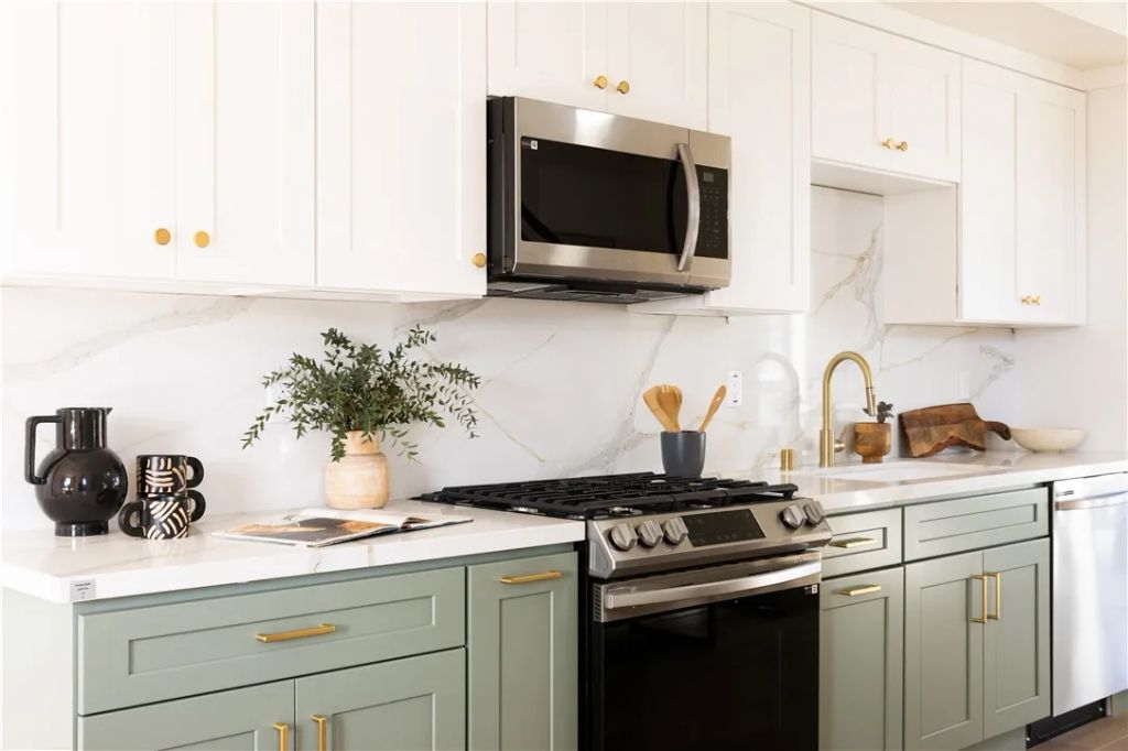 5443 Blackwelder, Los Angeles, CA 90016