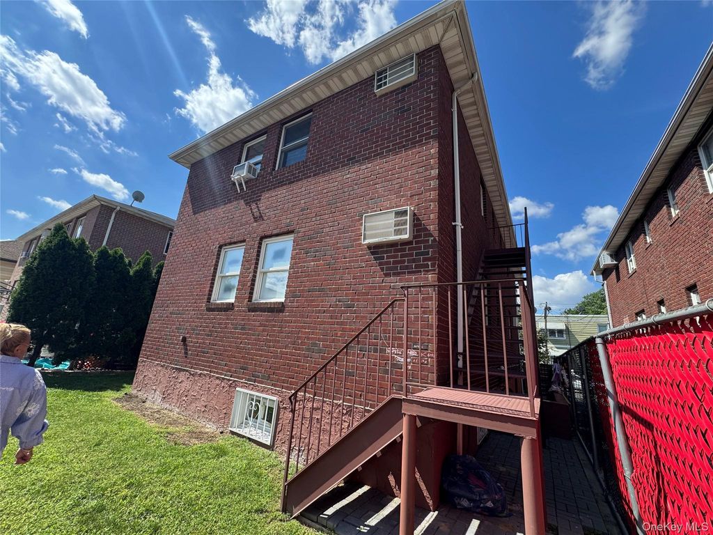 2507 95th Street, East Elmhurst, NY 11369 — photo 4