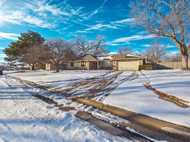 6942 E Newbury Cir, Wichita, KS 67226