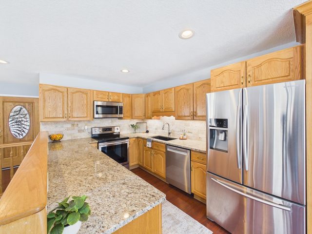 6942 E Newbury Cir, Wichita, KS 67226