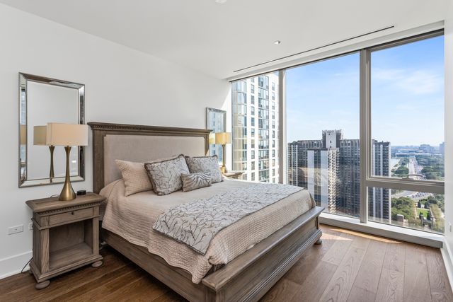 363 E Wacker Drive 2503, Chicago, IL 60601