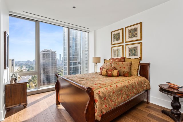 363 E Wacker Drive 2503, Chicago, IL 60601