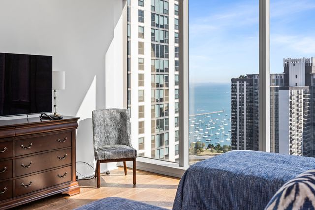 363 E Wacker Drive 2503, Chicago, IL 60601