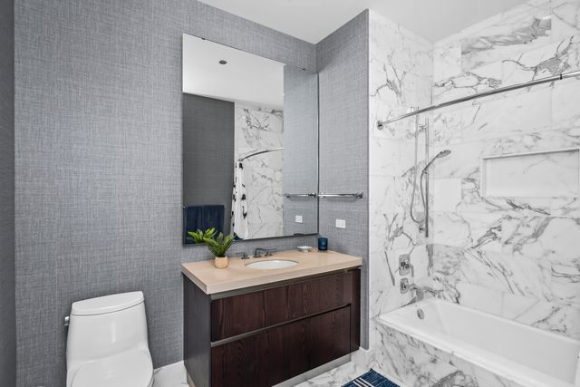363 E Wacker Drive 2503, Chicago, IL 60601