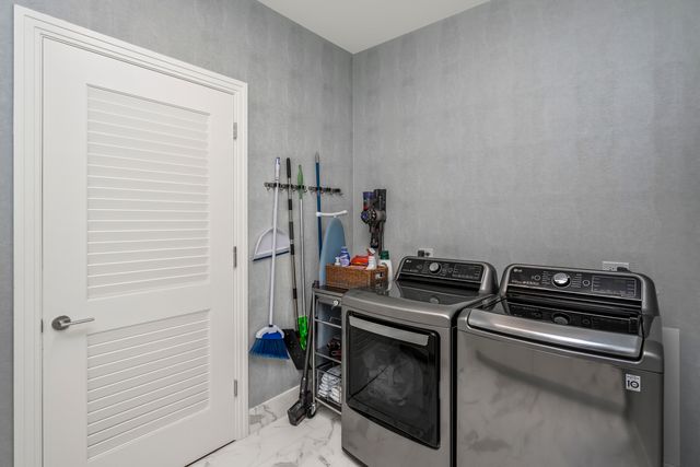 363 E Wacker Drive 2503, Chicago, IL 60601