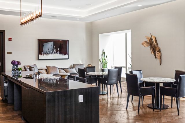 363 E Wacker Drive 2503, Chicago, IL 60601