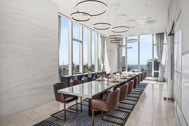363 E Wacker Drive 2503, Chicago, IL 60601