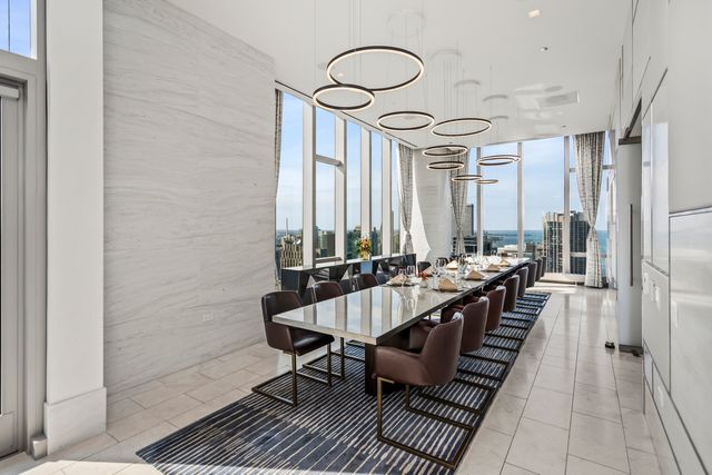 363 E Wacker Drive 2503, Chicago, IL 60601