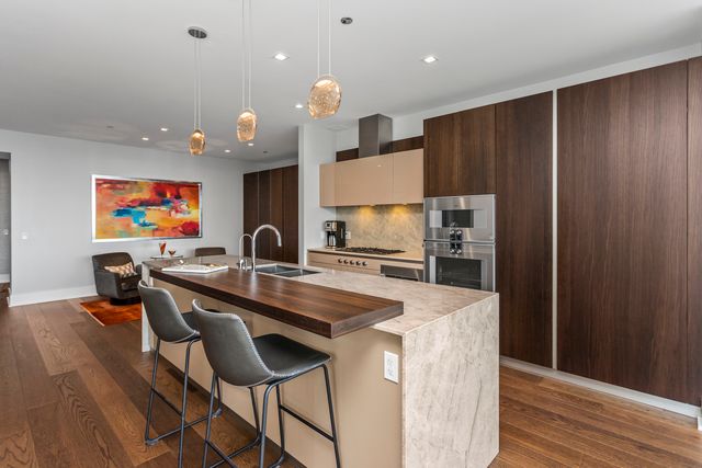 363 E Wacker Drive 2503, Chicago, IL 60601