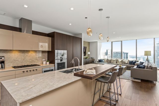 363 E Wacker Drive 2503, Chicago, IL 60601