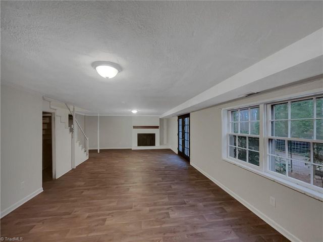 4555 Old Town Drive, Winston-salem, NC 27106