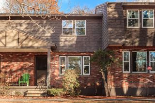 31 Midridge Circle, Londonderry, NH 03053