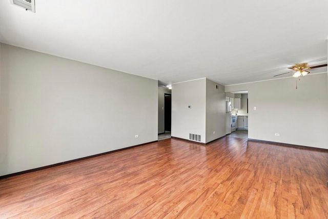 6408 Nature Drive 3W, Oak Forest, IL 60452