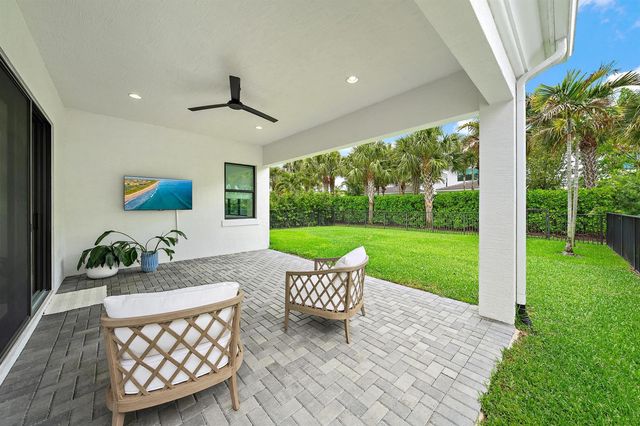 13185 Faberge Place, Palm Beach Gardens, FL 33418