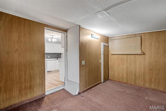 6835 Etzel Avenue, University City, MO 63130