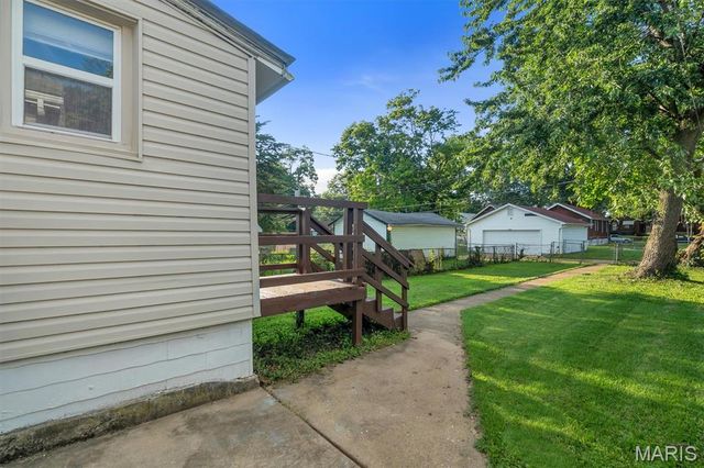 6835 Etzel Avenue, University City, MO 63130
