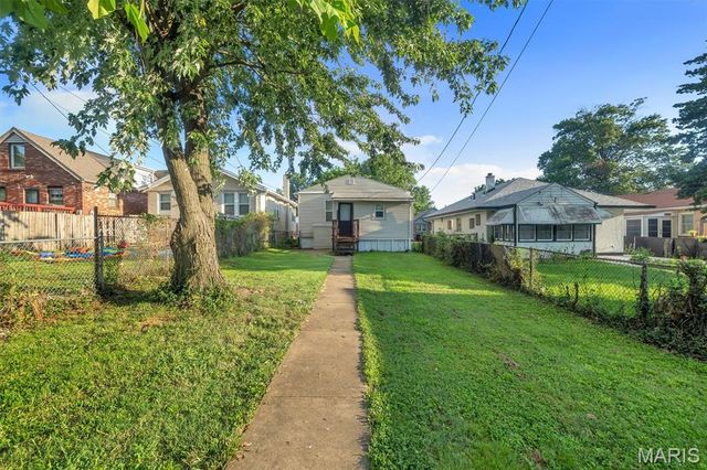6835 Etzel Avenue, University City, MO 63130