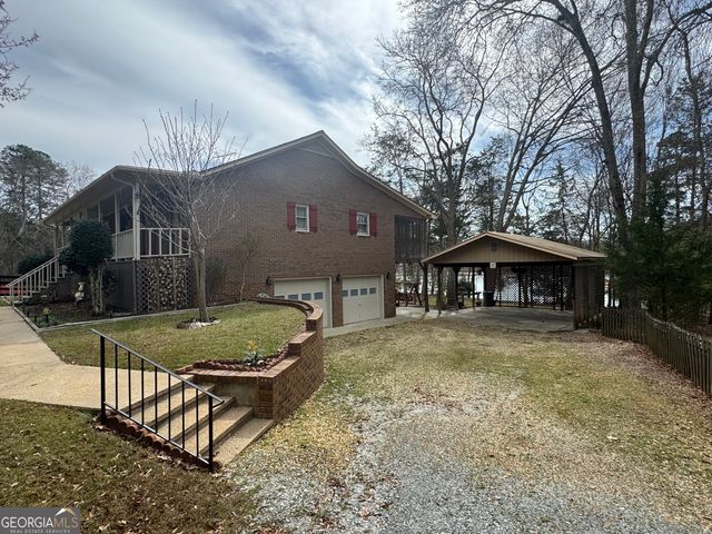 246 Harvey Lane, Lavonia, GA 30553