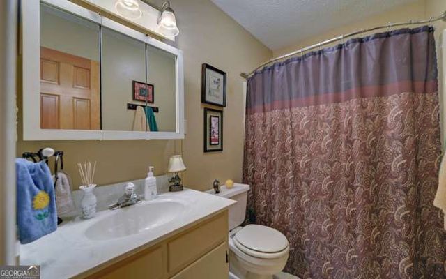 246 Harvey Lane, Lavonia, GA 30553