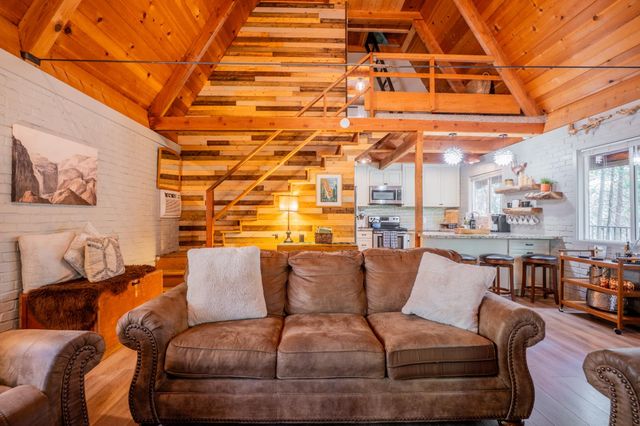 3166 Muriettas Roost, Dorrington, CA 95223