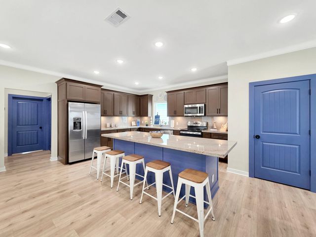 1983 Royalville Court, Port Bolivar, TX 77650