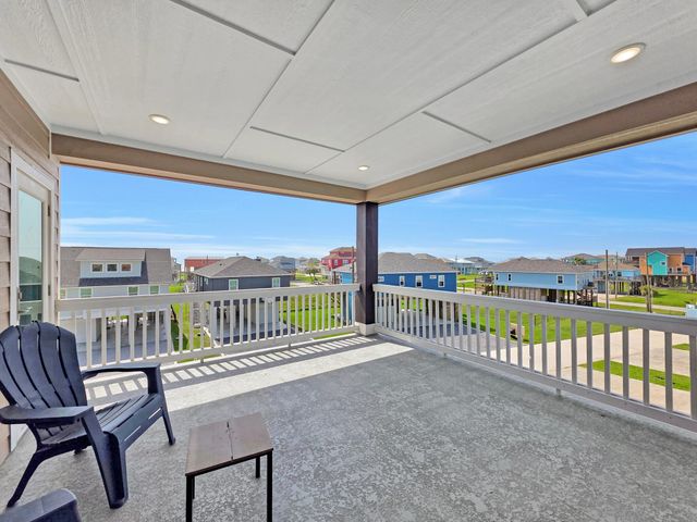 1983 Royalville Court, Port Bolivar, TX 77650