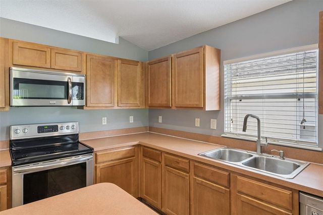 324 RED KITE DRIVE, Groveland, FL 34736