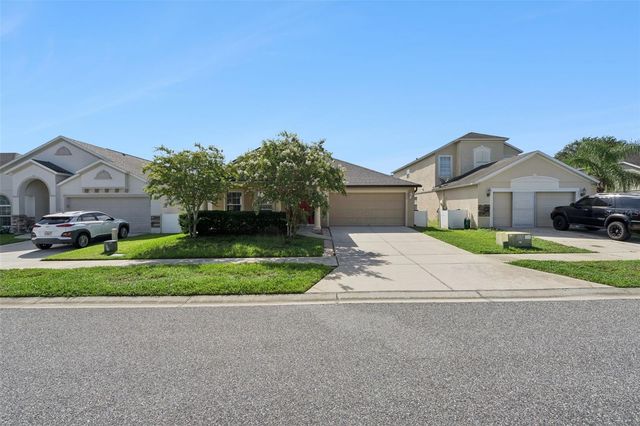 324 RED KITE DRIVE, Groveland, FL 34736