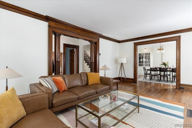 47 Crescent Avenue, Buffalo, NY 14214