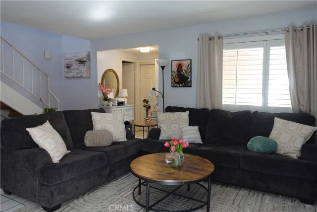 1307 Via Santiago B, Corona, CA 92882