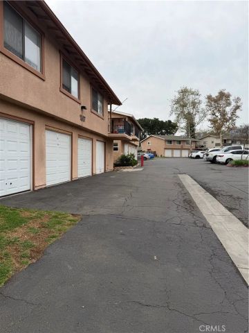 1307 Via Santiago B, Corona, CA 92882