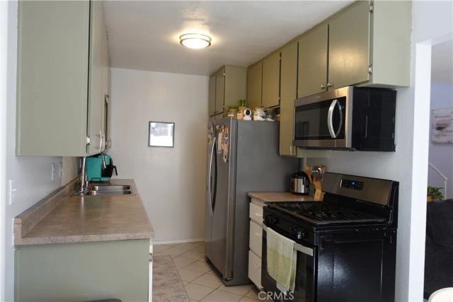 1307 Via Santiago B, Corona, CA 92882