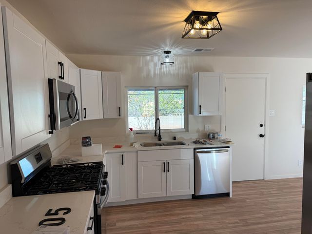 305 Parsifal Street NE, Albuquerque, NM 87123
