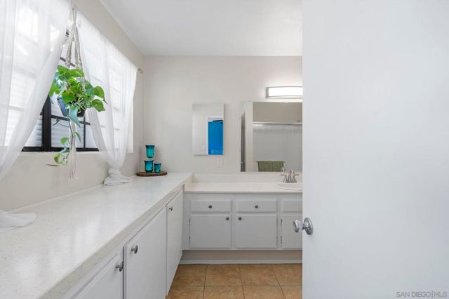 1651 S Juniper St 22, Escondido, CA 92025