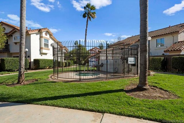 1651 S Juniper St 22, Escondido, CA 92025
