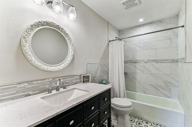 12902 N HOWARD AVENUE, Tampa, FL 33612