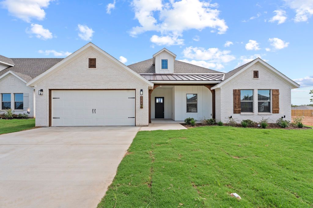 144 Joel Street, Springtown, TX 76082 — exterior