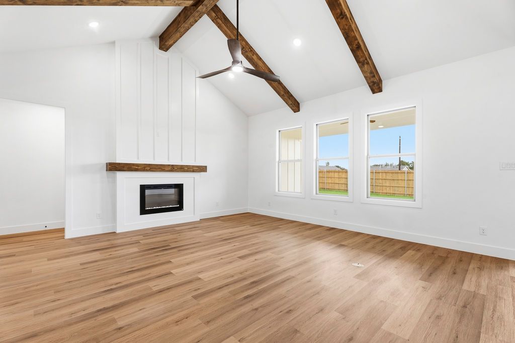 144 Joel Street, Springtown, TX 76082 — photo 4