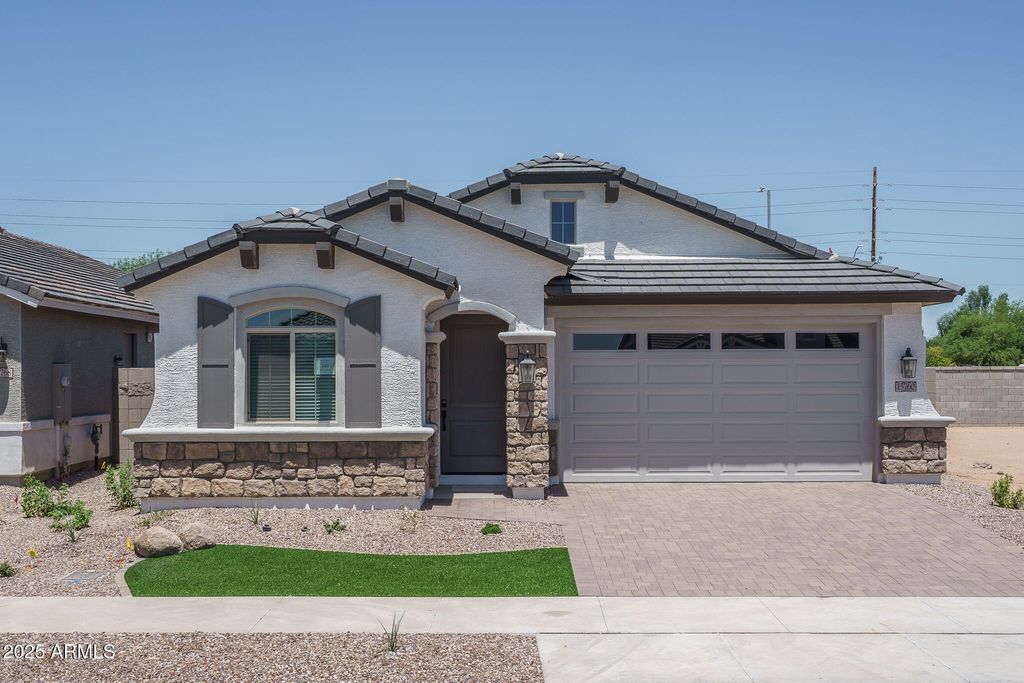 15760 W GEORGIA Drive, Surprise, AZ 85379 — exterior