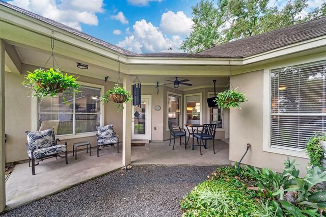10027 Inverloch Way, Humble, TX 77338