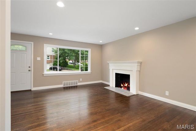9838 Madison Avenue, Rock Hill, MO 63119