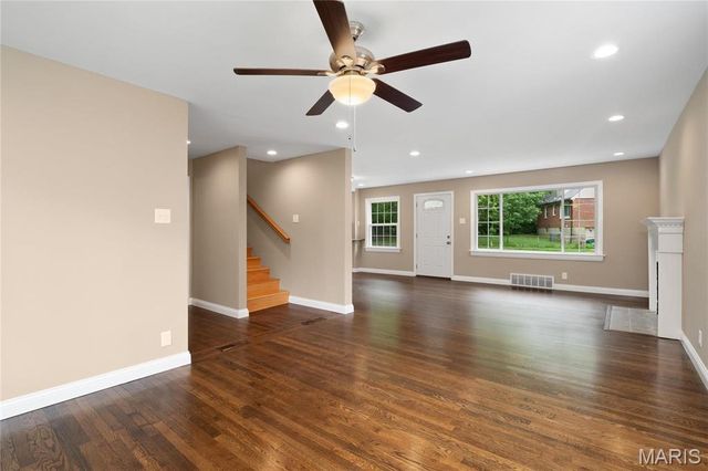 9838 Madison Avenue, Rock Hill, MO 63119