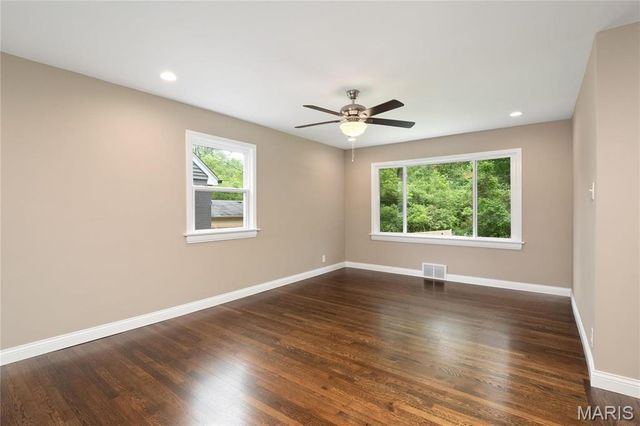 9838 Madison Avenue, Rock Hill, MO 63119
